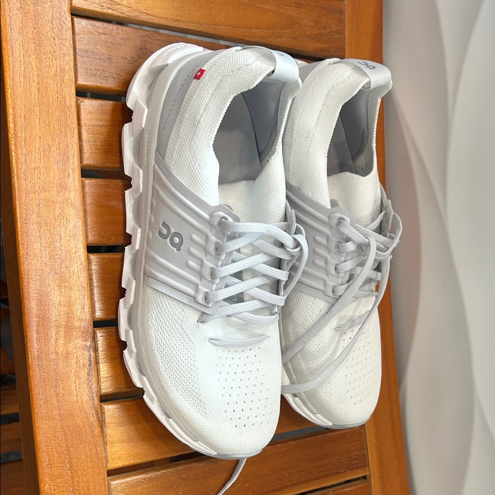 On Running Light Gray Sneakers